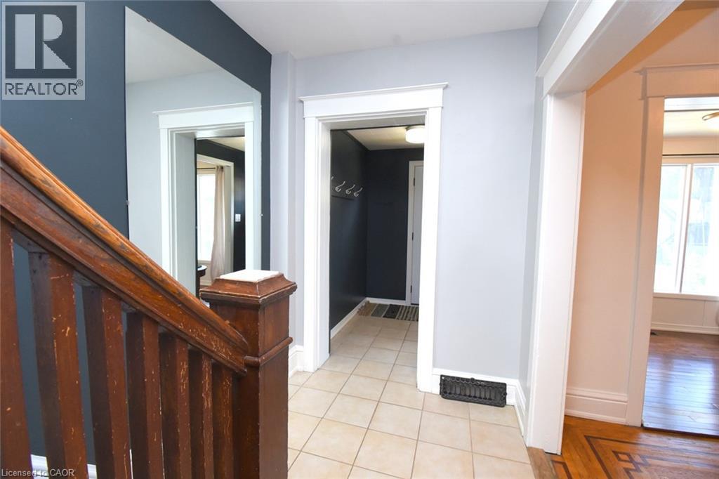 35 TISDALE Street S - 16