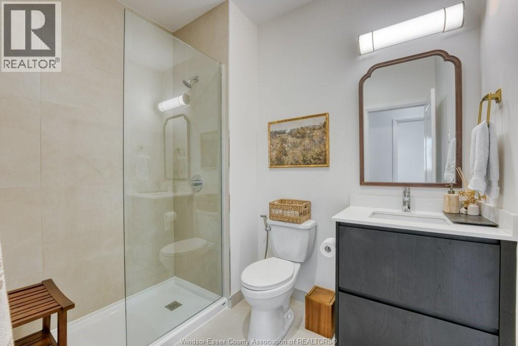 #215 4300 Laurier PARKWAY - 16