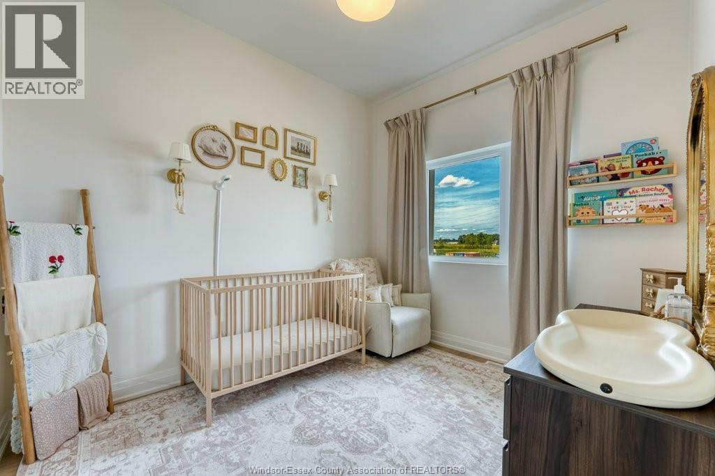 #215 4300 Laurier PARKWAY - 19