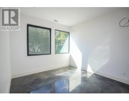 937 Sunnyside Beach Rd, Sault Ste  Marie, ON P6A6K4 Photo 25