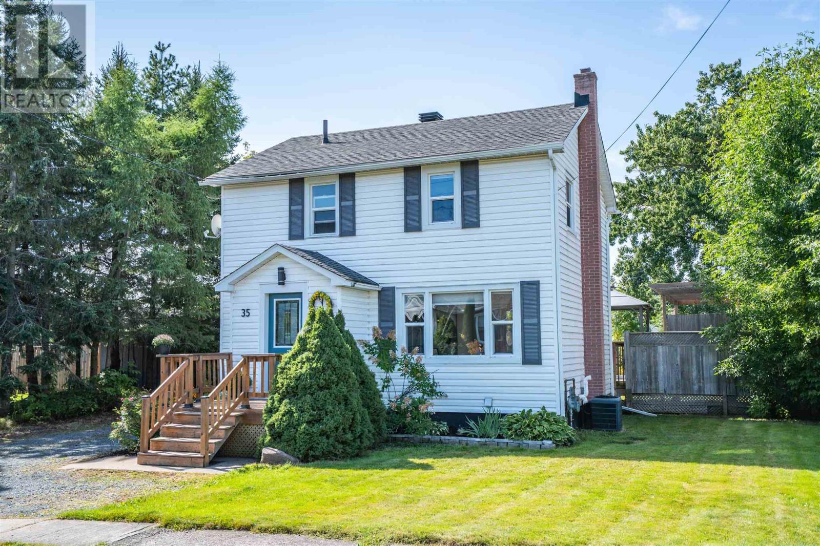 35 Bellevue AVE - 2