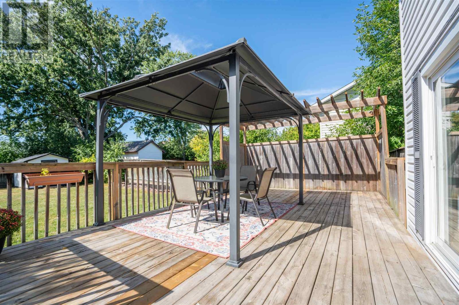 35 Bellevue AVE - 24