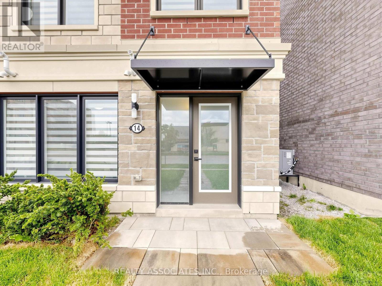 14 BAKER HILL BOULEVARD - Image 32