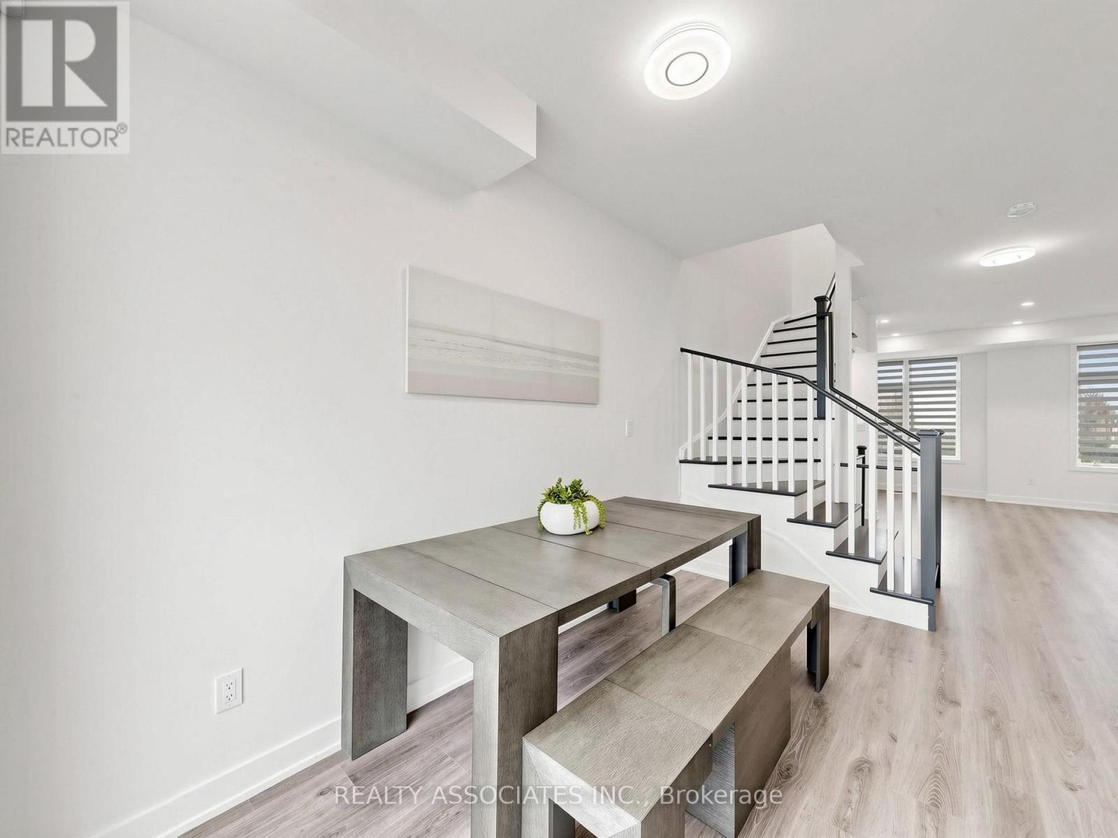 14 BAKER HILL BOULEVARD - Image 16