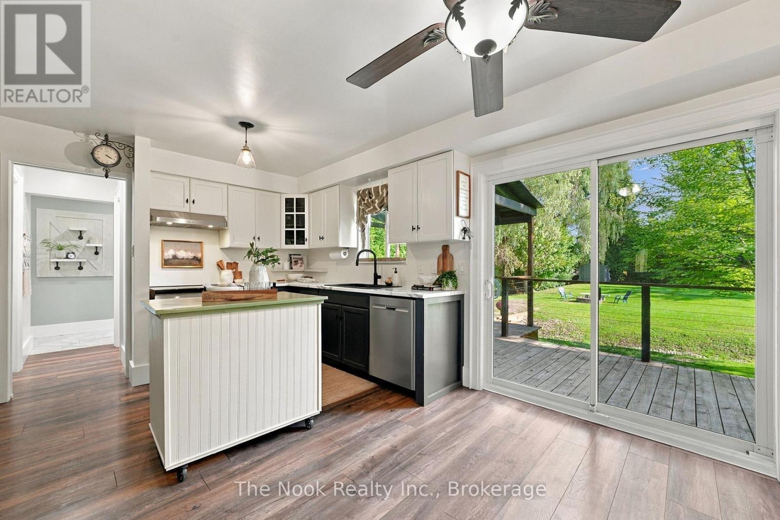 19 MUSTARD STREET - 17