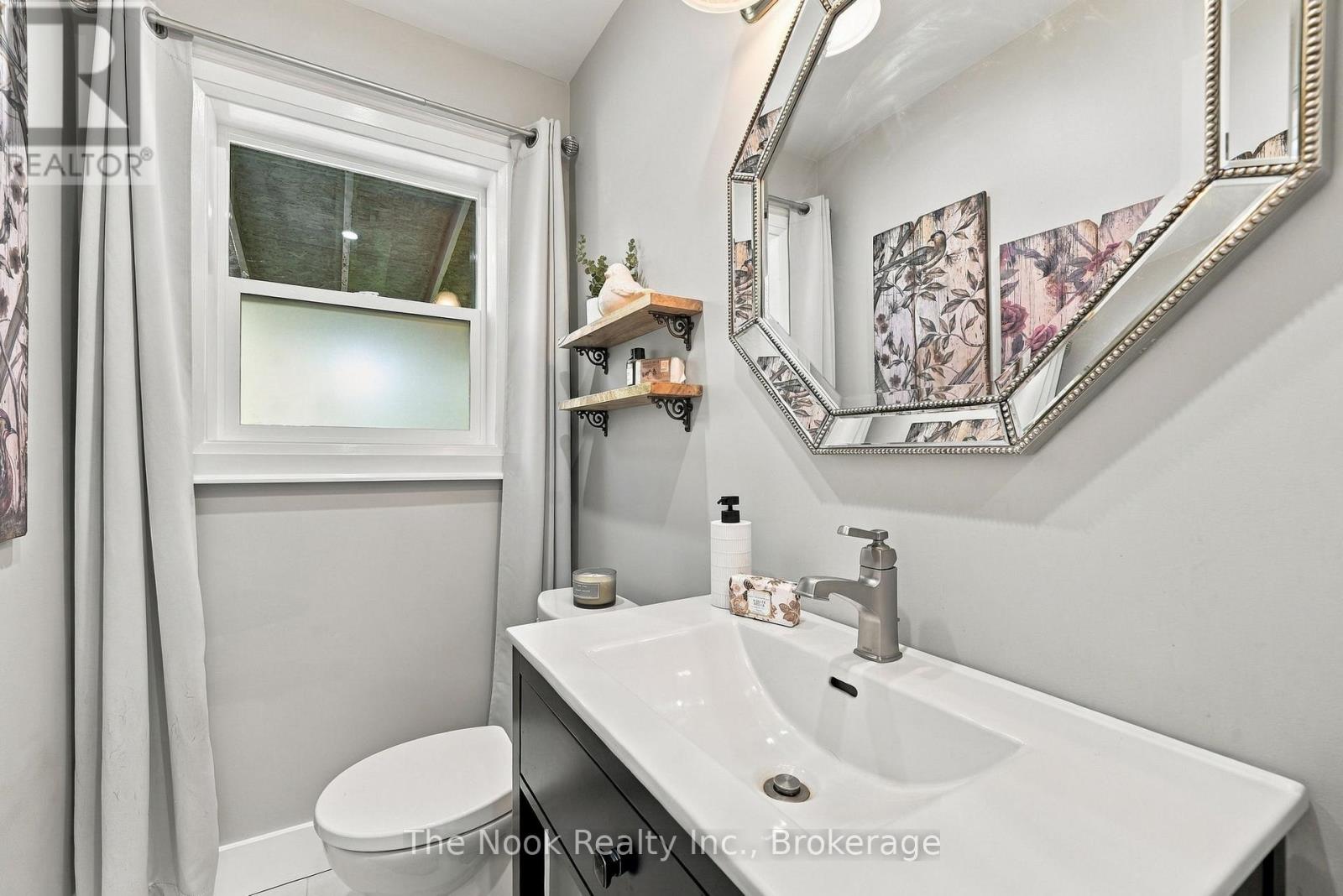 19 MUSTARD STREET - 18