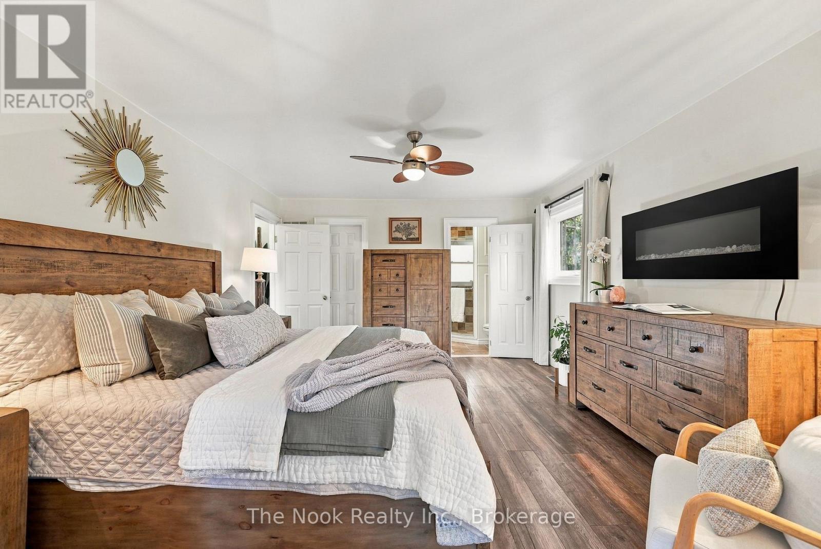 19 MUSTARD STREET - Image 24
