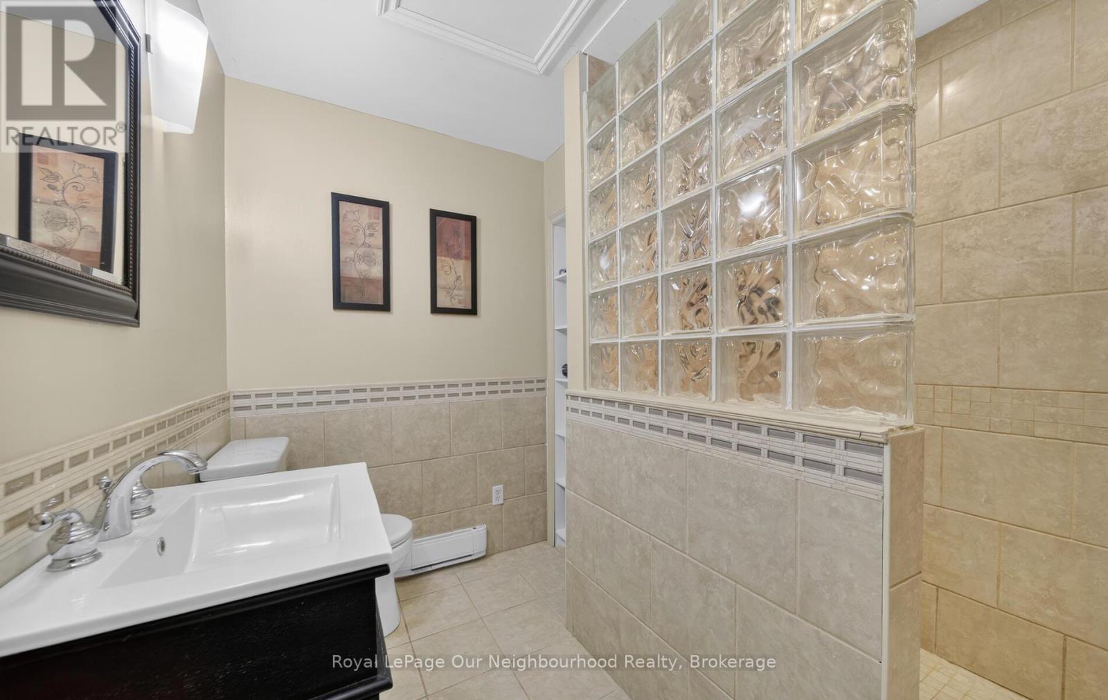 154 COLLIN ROAD - Image 22