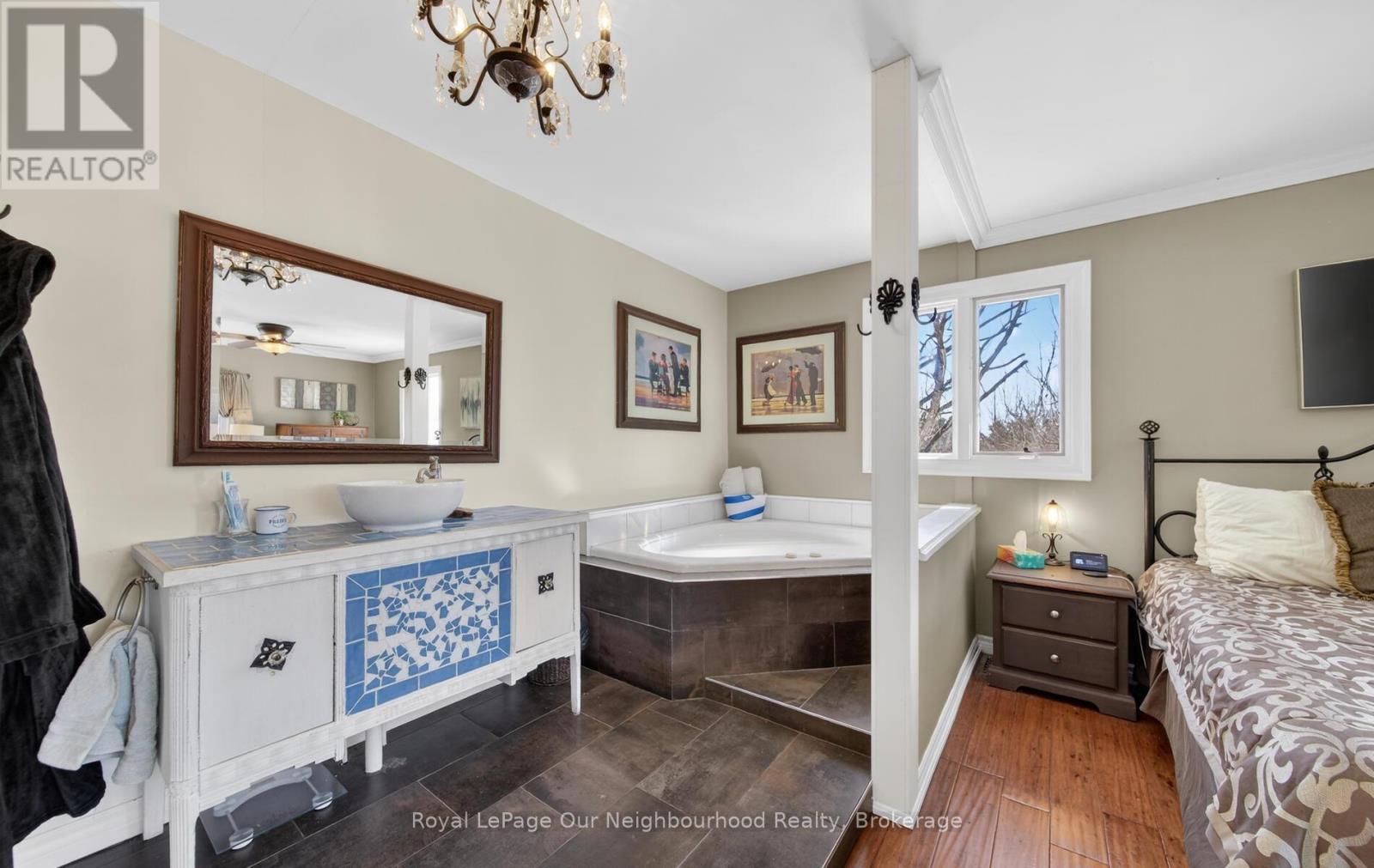154 COLLIN ROAD - Image 28