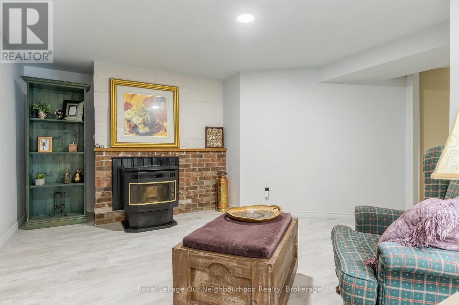 154 COLLIN ROAD - Image 32