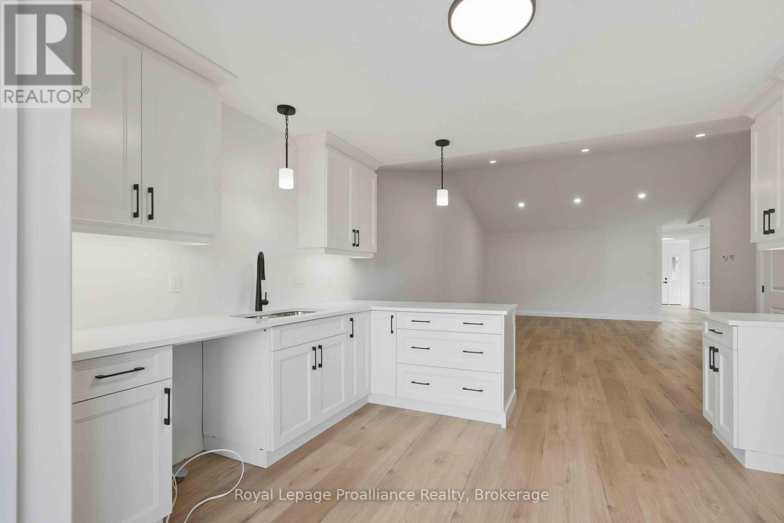 20 CLAYTON JOHN AVENUE - Image 10
