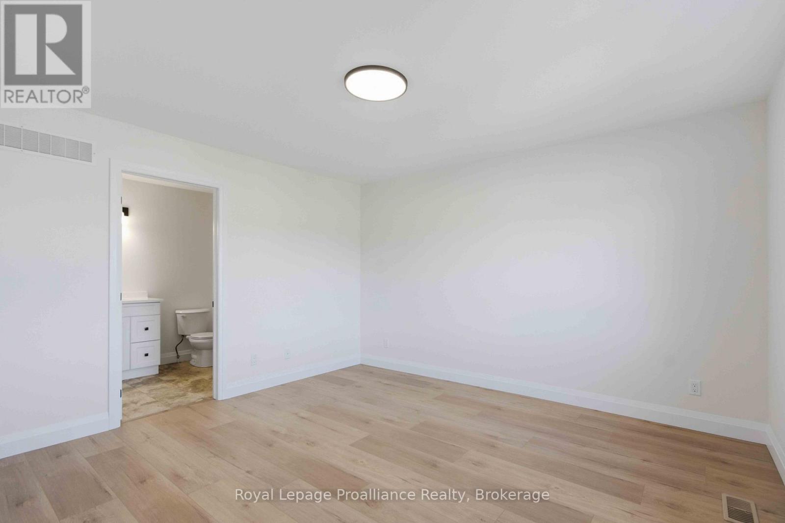20 CLAYTON JOHN AVENUE - Image 13