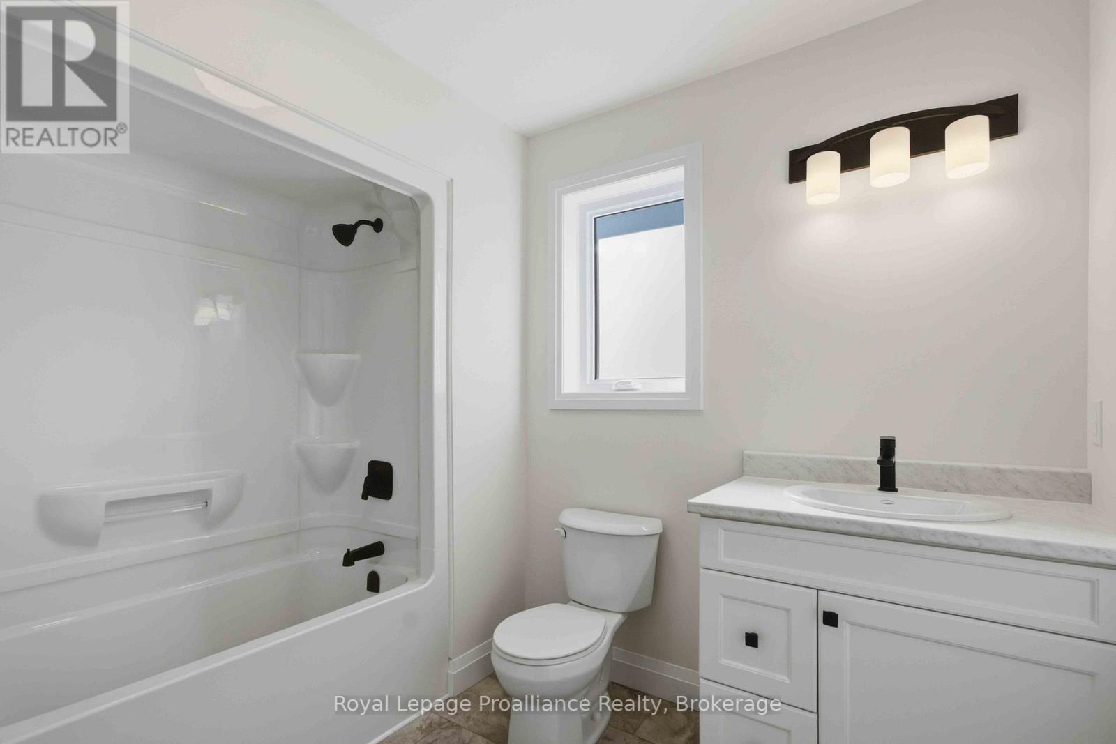 20 CLAYTON JOHN AVENUE - Image 18