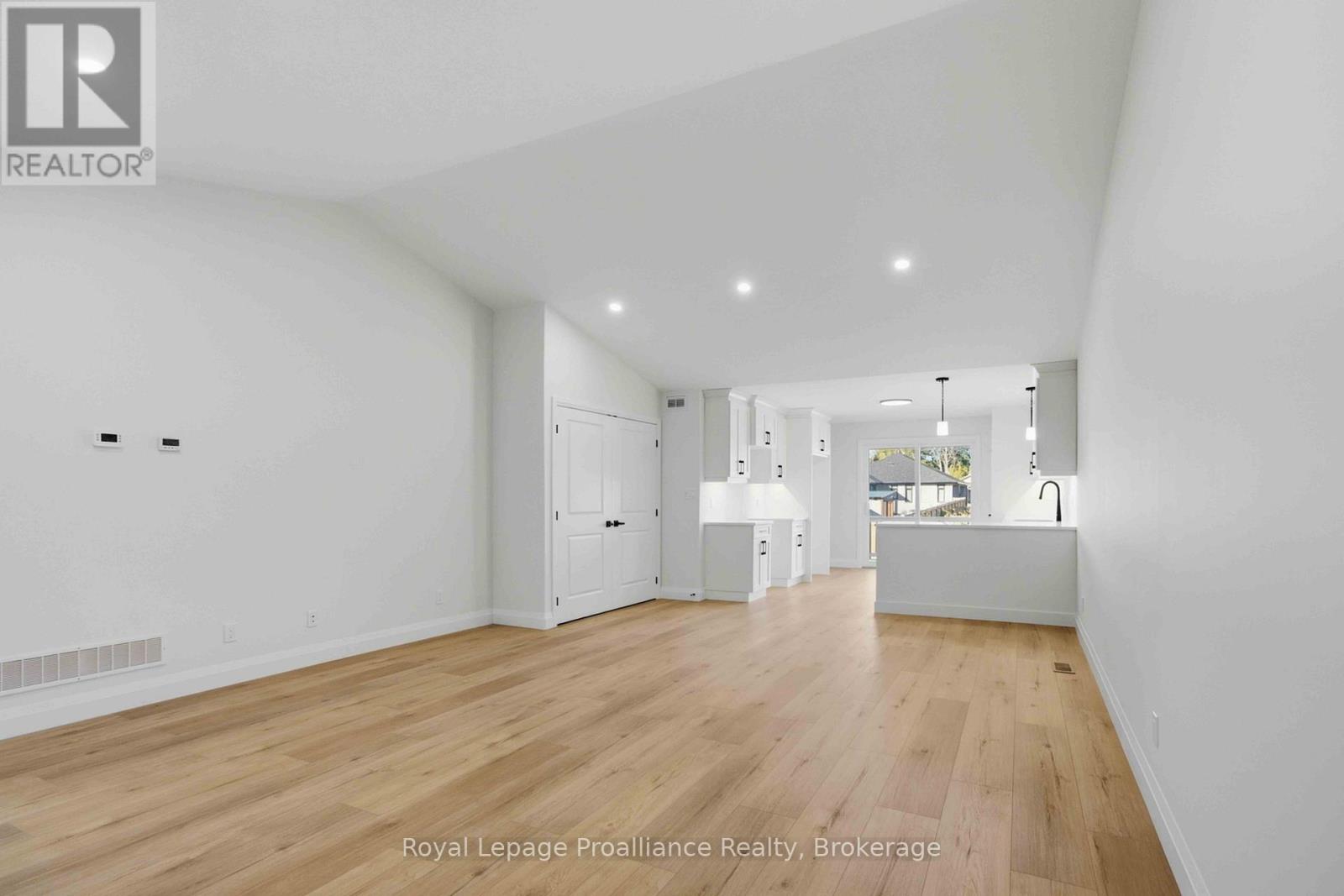 20 CLAYTON JOHN AVENUE, Brighton — photo 5