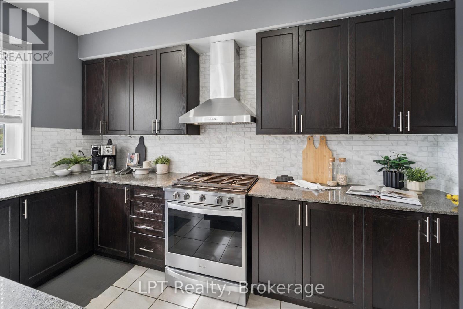 175 HIGHLANDS BOULEVARD - Image 19