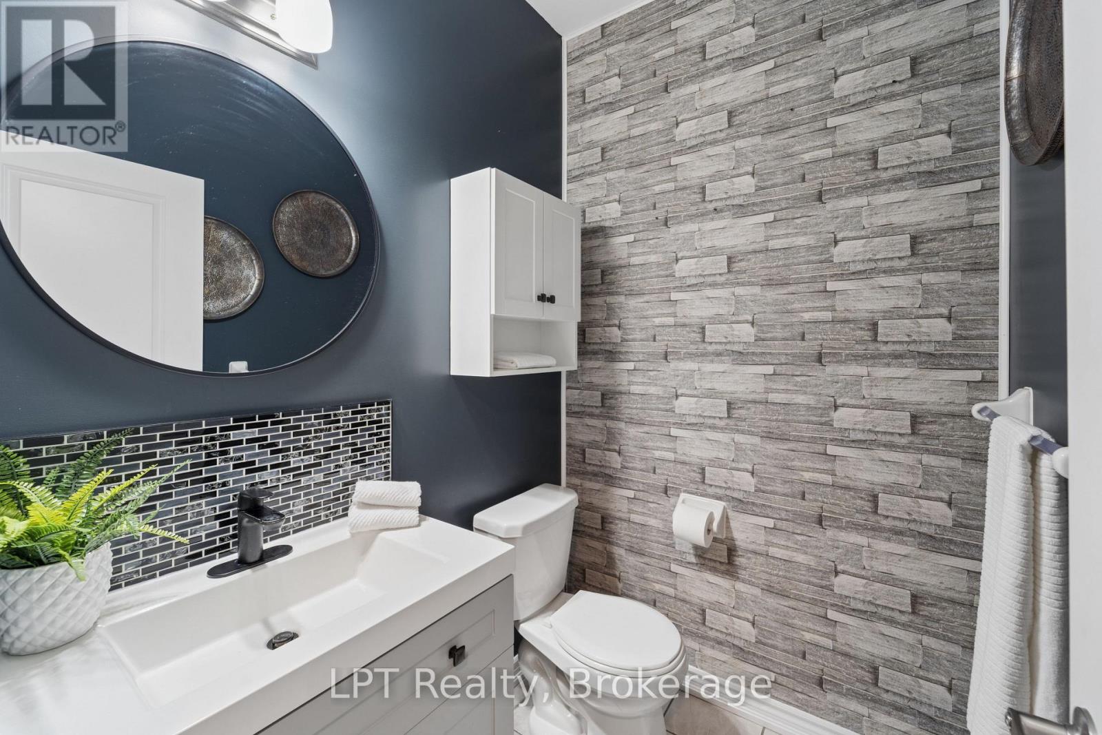 175 HIGHLANDS BOULEVARD - Image 26