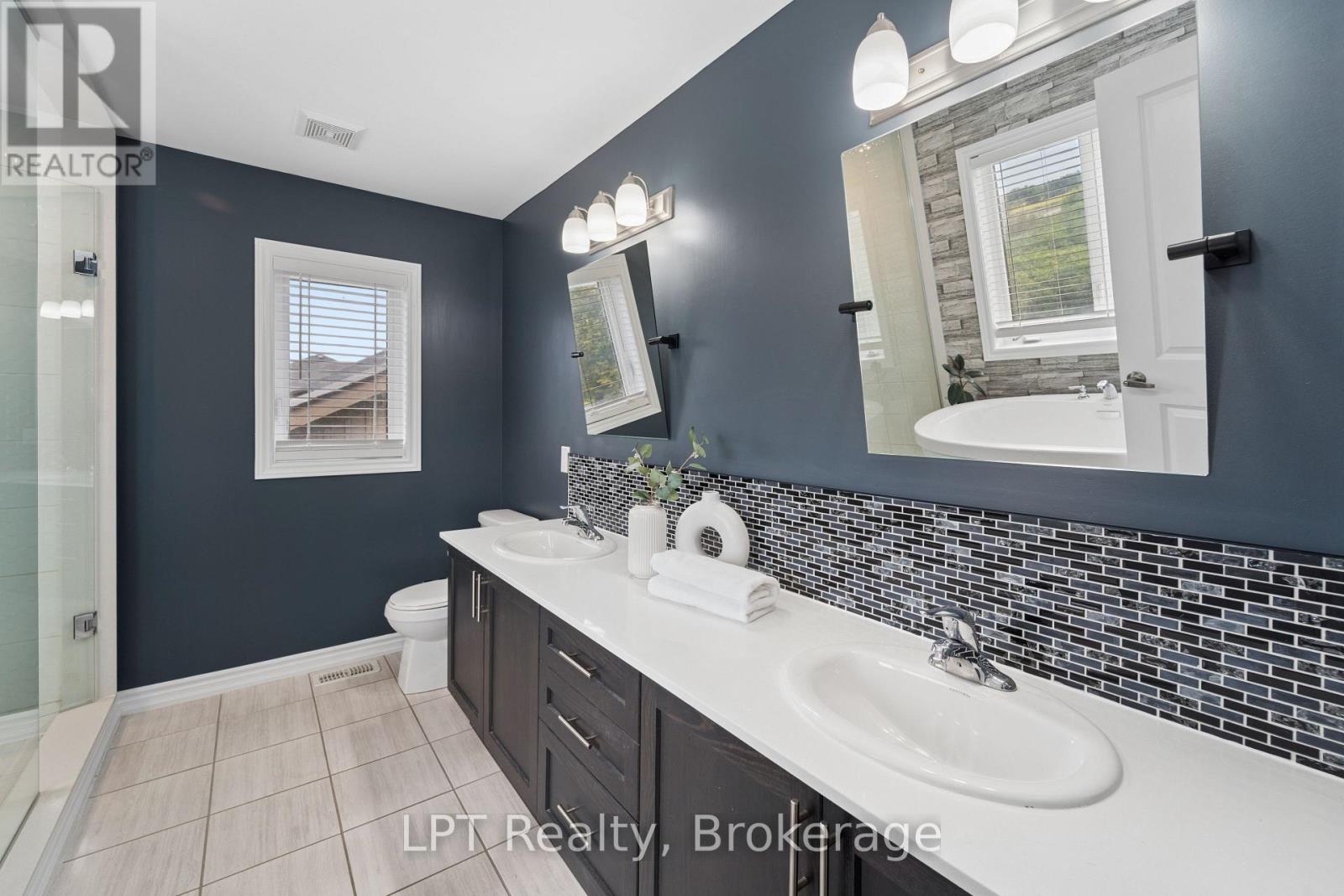 175 HIGHLANDS BOULEVARD - Image 32