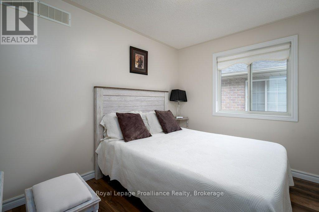 16 FOREST VALLEY DRIVE - Image 34