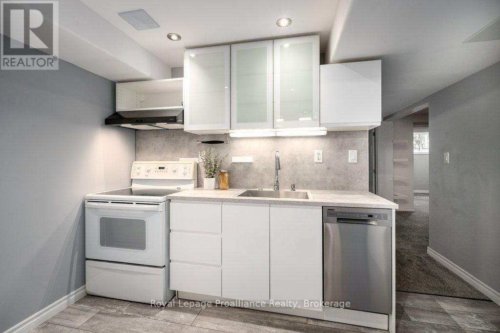 16 FOREST VALLEY DRIVE - Image 38