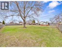180 Elsworth, Lasalle, ON N9J1E5 Photo 32