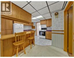 Kitchen - 180 Elsworth, Lasalle, ON N9J1E5 Photo 6