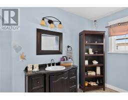 31 Smallwood Drive thumbnail 18