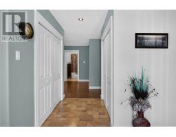 31 Smallwood Drive thumbnail 3