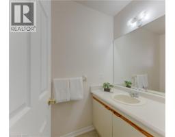 Kitchen - 360 Cornridge Place Unit# 4, Waterloo, ON N2T2N9 Photo 9