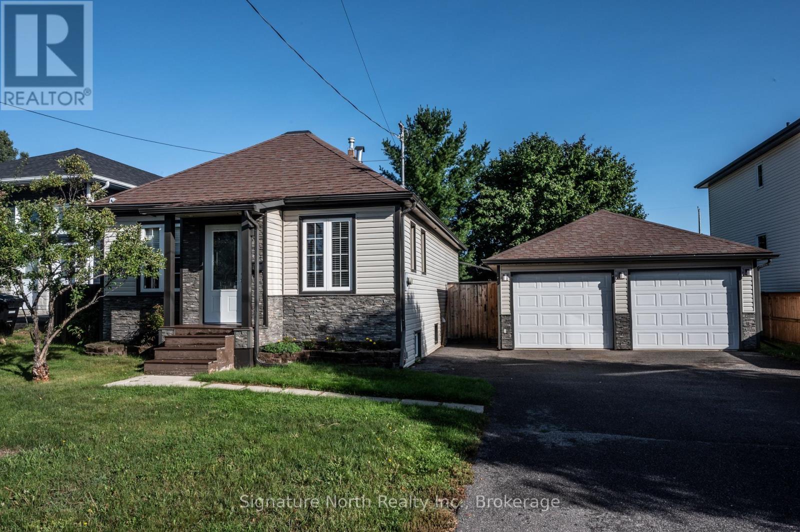 870 DETROIT AVENUE - 1