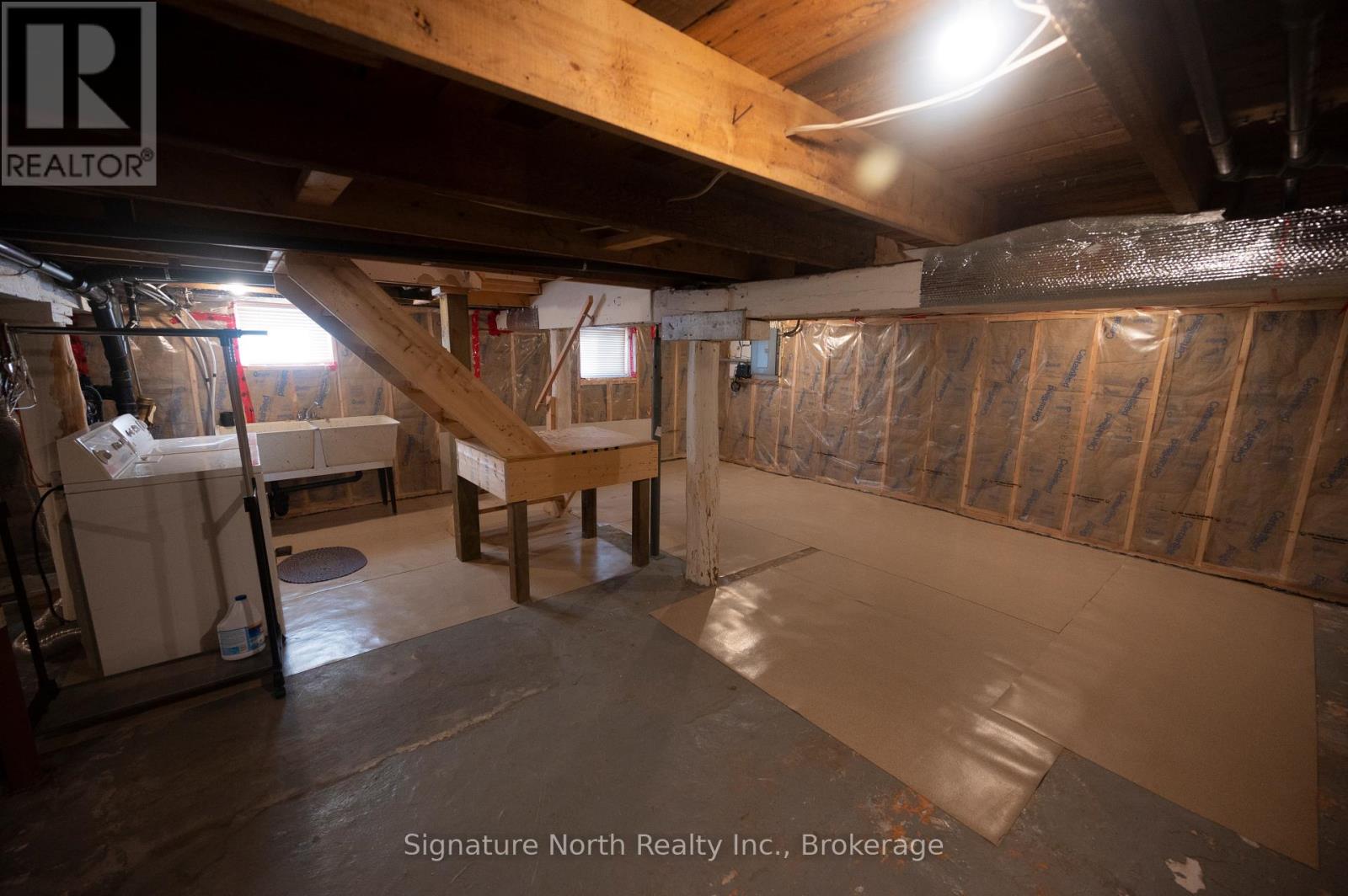 870 DETROIT AVENUE - 21