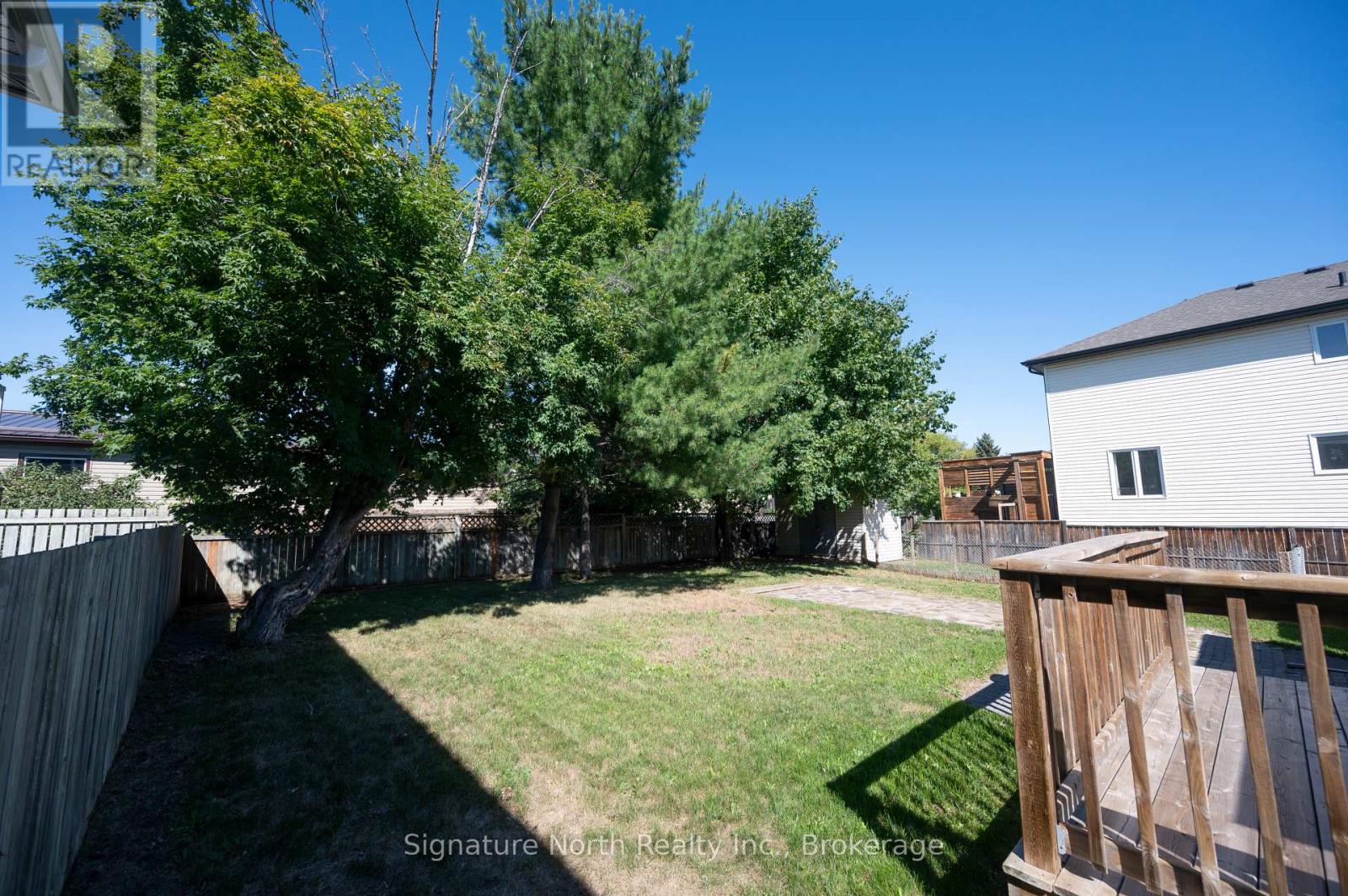 870 DETROIT AVENUE - 33