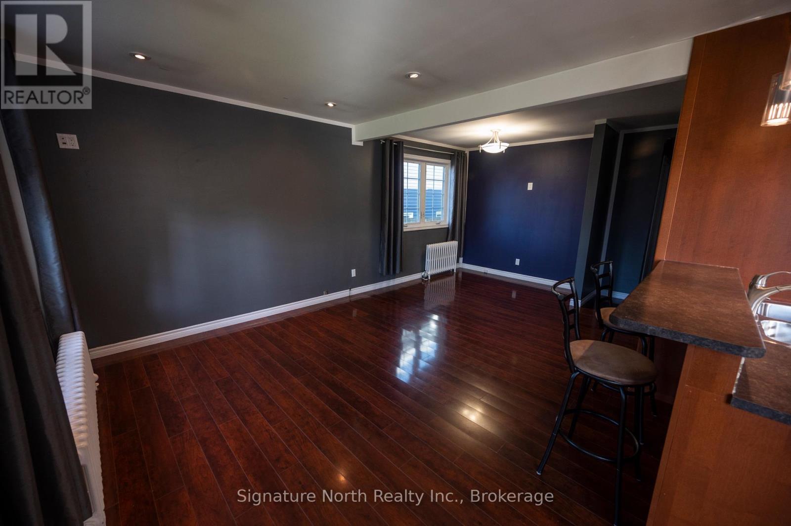 870 DETROIT AVENUE - 4