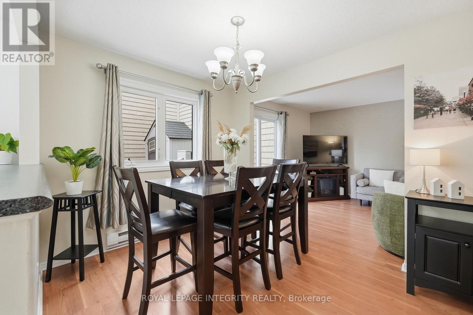248 SALTER CRESCENT photo 13