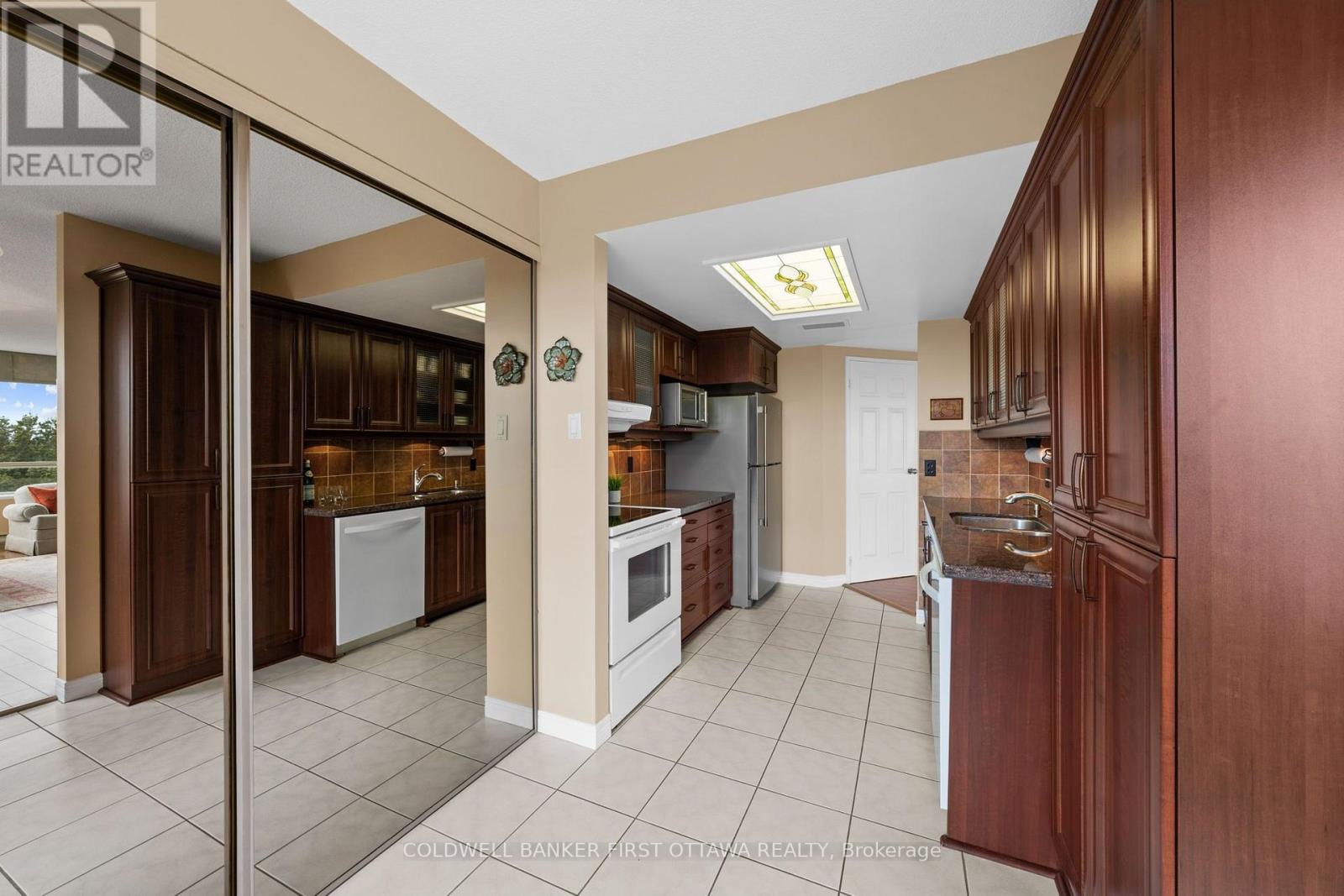 506 – 100 GRANT CARMAN DRIVE, Ottawa. Luxury613. By Peter Sagos - Image 17