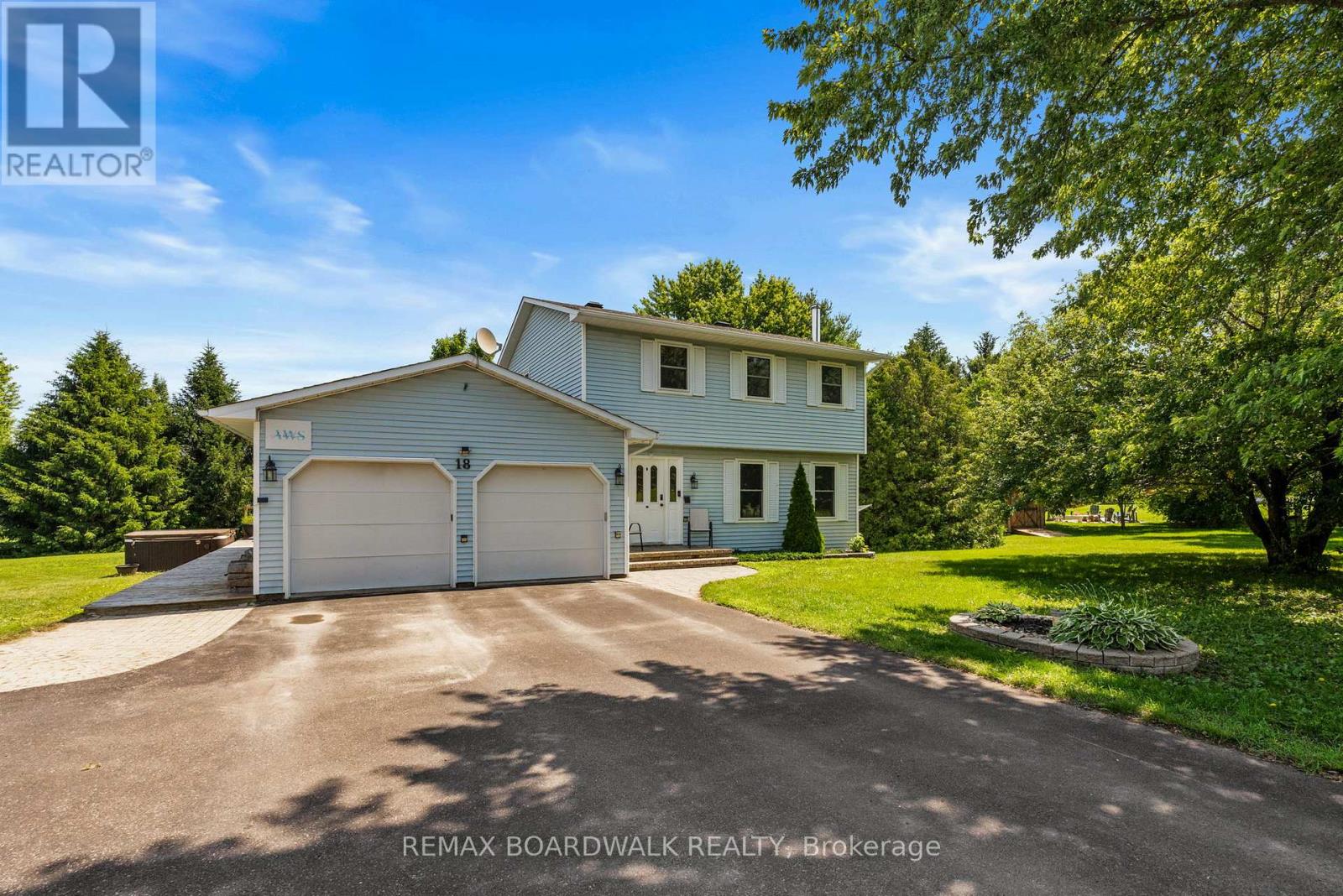18 Berg Crescent, North Grenville, Ontario, K0G1J0, North Grenville, Ontario — photo 2 of 5