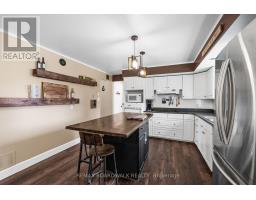 Primary Bedroom - 18 Berg Crescent, North Grenville, ON K0G1J0 Photo 6