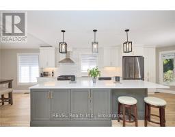 Bathroom - 26 Oakridge Boulevard, Pelham, ON L0S1E5 Photo 12