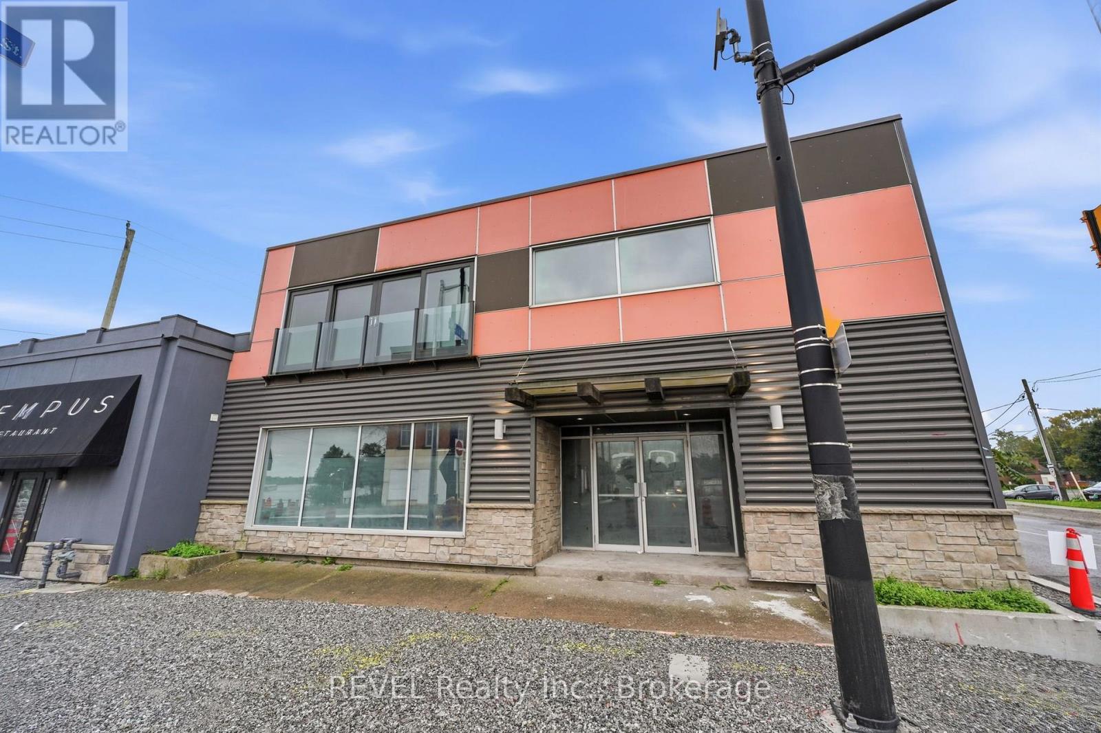 25-31 WEST MAIN STREET, Welland (Broadway) — photo 8