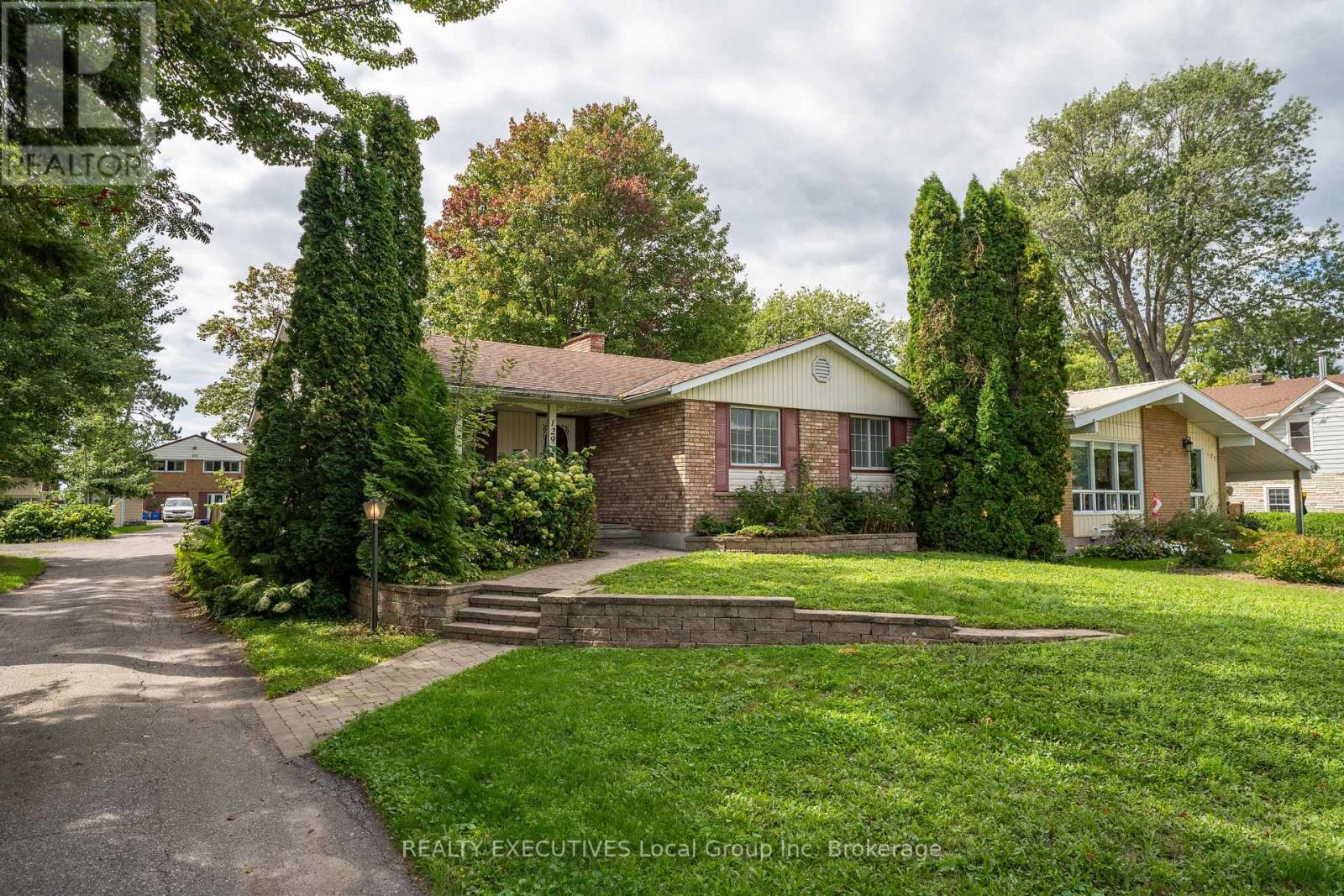 129 CAMPBELL AVENUE - Image 14