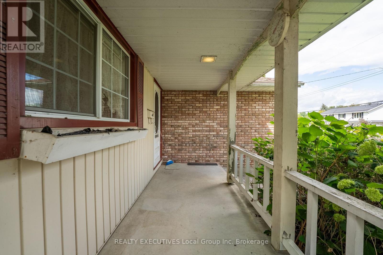 129 CAMPBELL AVENUE - 17