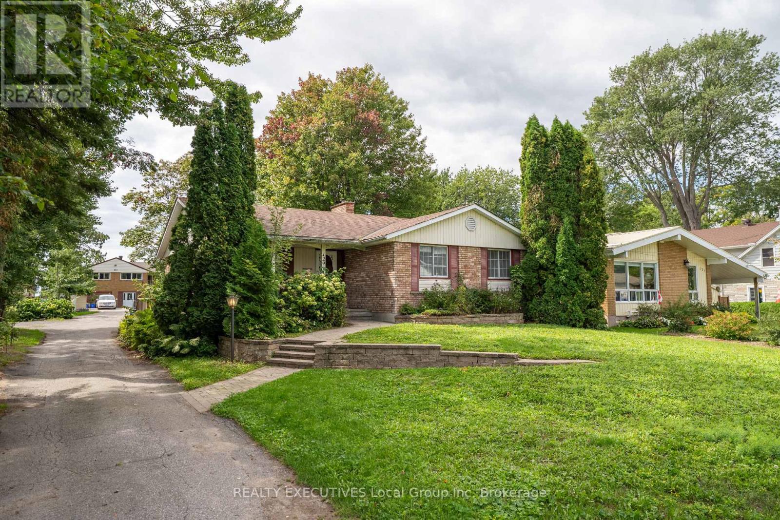129 CAMPBELL AVENUE - Image 19