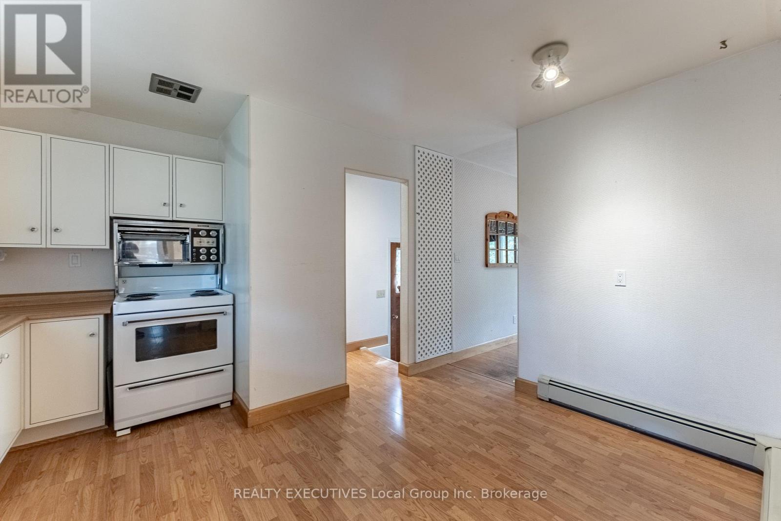 129 CAMPBELL AVENUE - 29