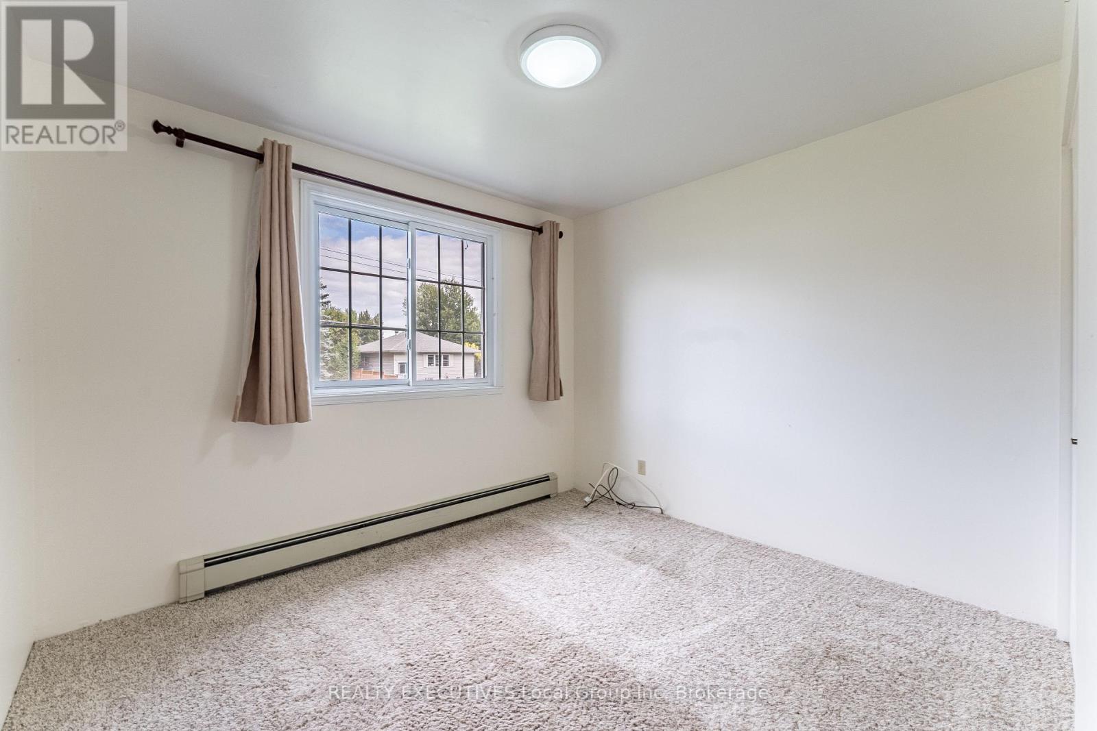 129 CAMPBELL AVENUE - Image 30