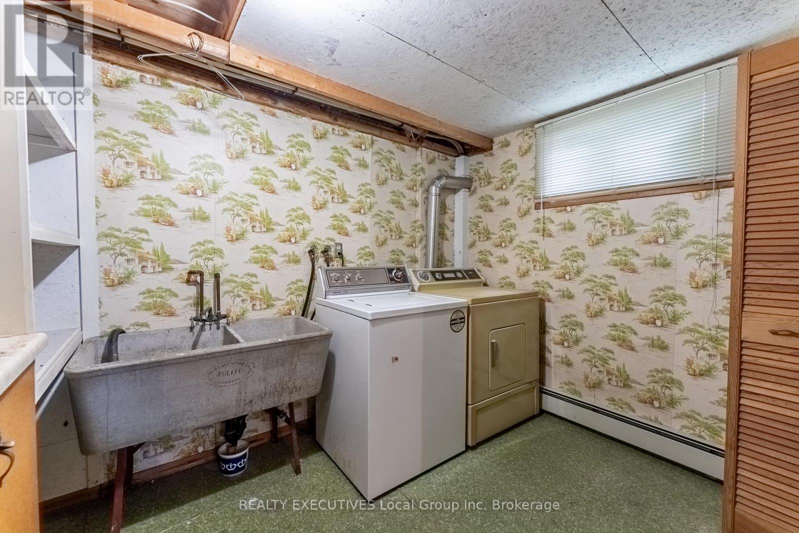 129 CAMPBELL AVENUE - Image 43