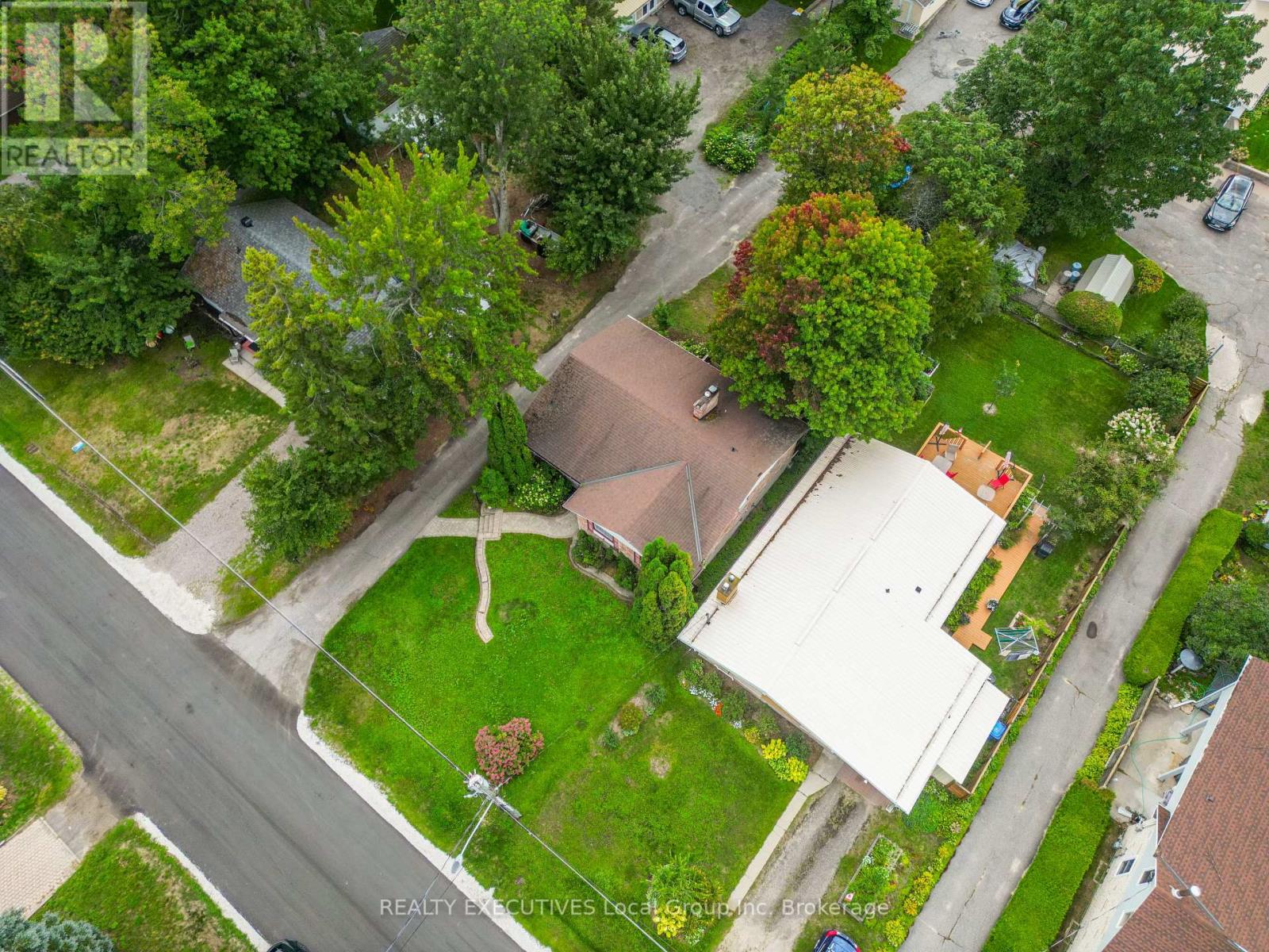 129 CAMPBELL AVENUE - Image 8