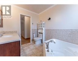 129 Campbell Avenue, North Bay, ON P1A1W1 Photo 35
