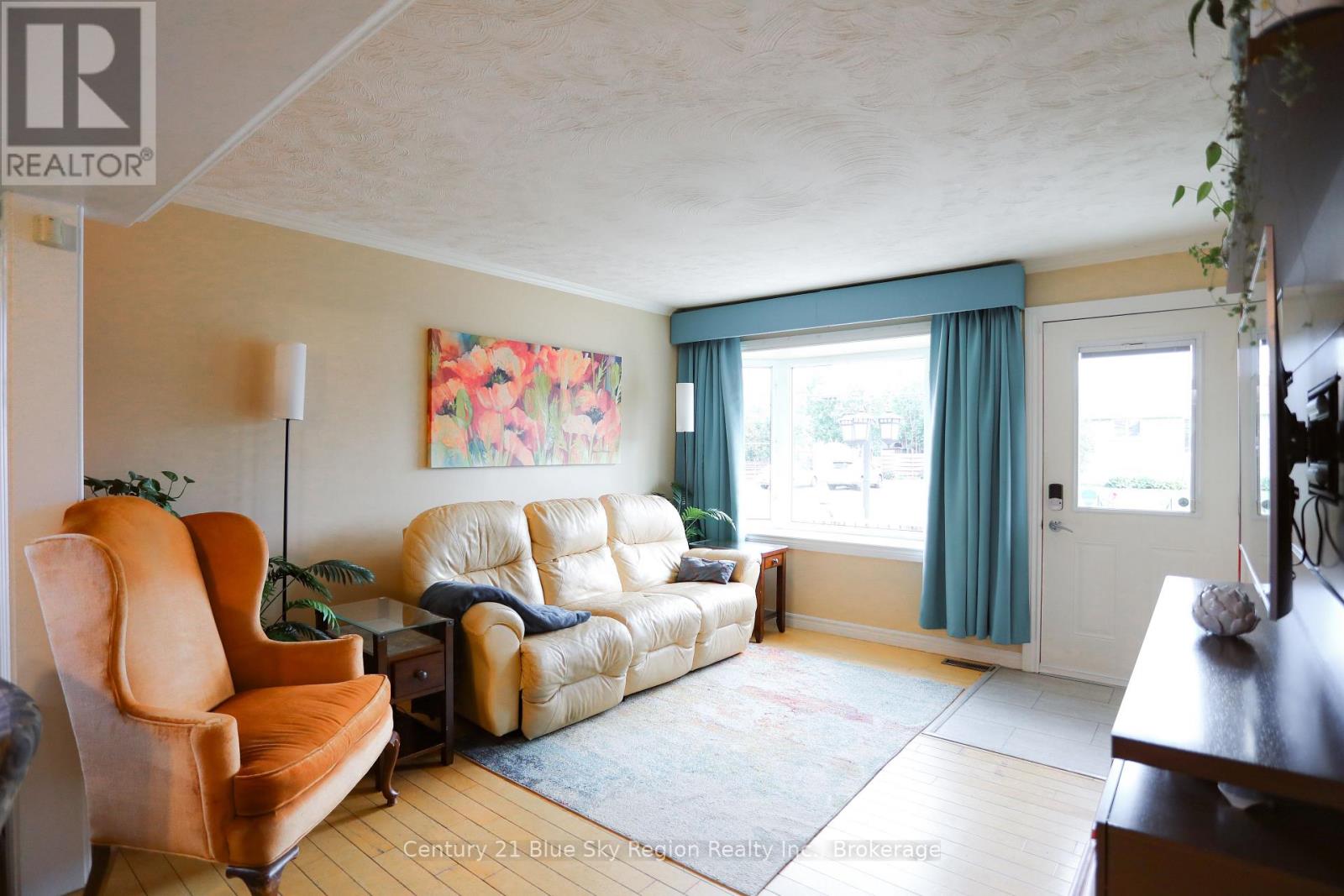 497 MONTROSE AVENUE - Image 17