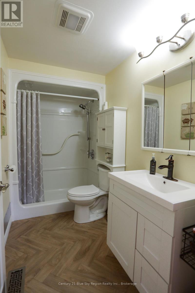 497 MONTROSE AVENUE - Image 23