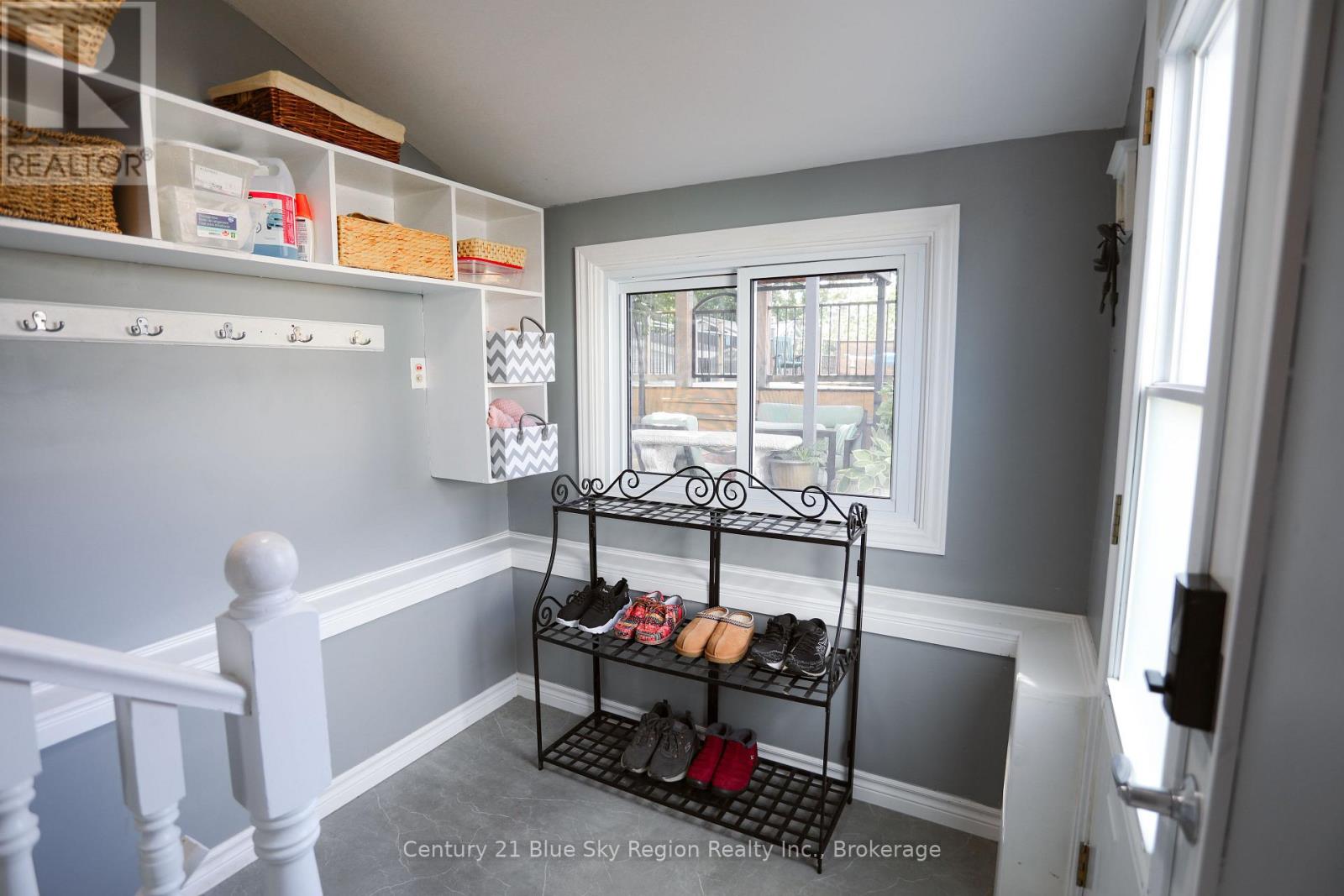 497 MONTROSE AVENUE - Image 31