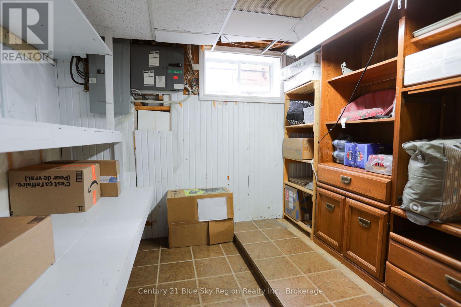 497 MONTROSE AVENUE - Image 40